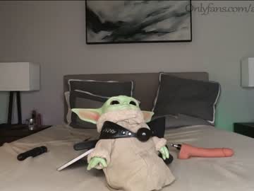 female cam couple ari_lovexo image #2820316