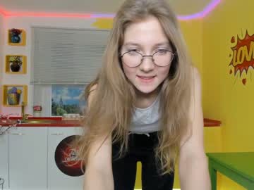 female cam girl avis_ryan image #1087155