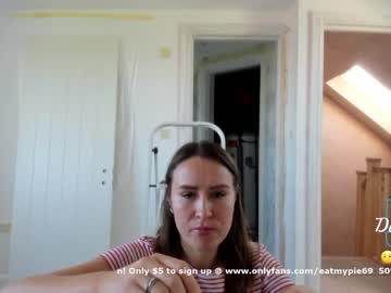 female cam girl eatmypie69 image #375628