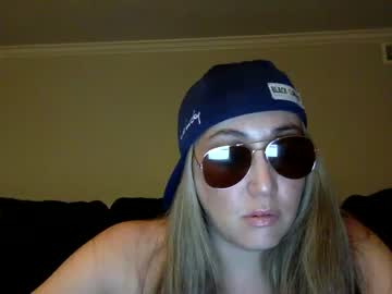 female cam girl greenjean420 image #3941623