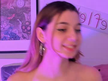 female cam couple lesliefletcher image #969769