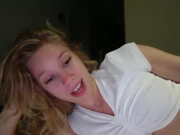 female cam couple andrewcobratate image #3429220