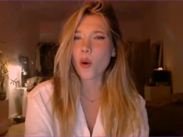 female cam girl bitter_moon image #3346101