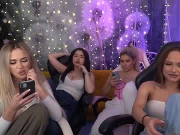 female cam couple kira0541 image #3529971