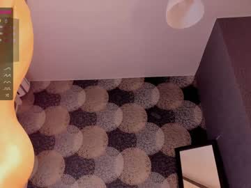 female cam girl crystalreves image #2187257