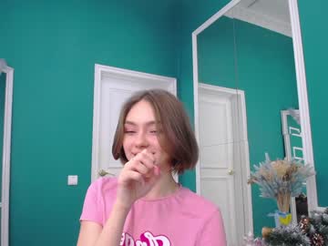 female cam girl adelewilson__ image #628828