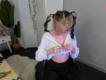 female cam girl y_u_m_i_k_a image #3176592
