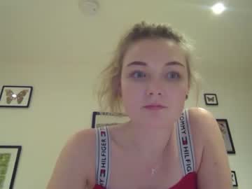 female cam girl redroseldn image #3738598