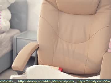 female cam girl mia_milagros image #2126755