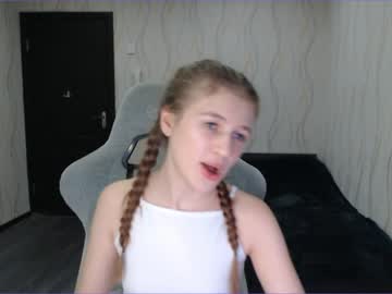 female cam girl kylie_mine image #2804126