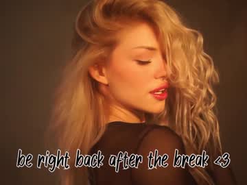 female cam girl liamurr image #3383307