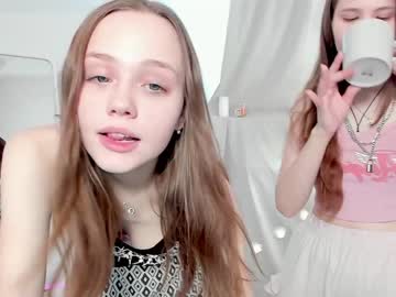 female cam girl k_a_r_o_l_i_n_a image #2394045