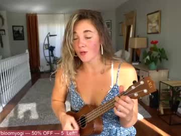 female cam girl bloomyogi image #2706396
