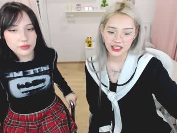 female cam couple ramenzilla image #3765380