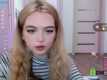 female cam girl small_blondee image #3425696