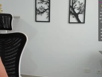 female cam couple emillybrowm image #1541308