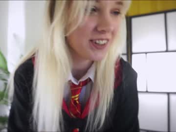 female cam girl darleneferran image #3994207