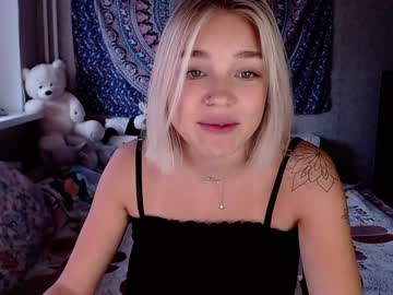 female cam girl babyfromtheforest image #2995576