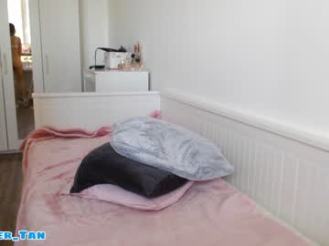 female cam girl ambertan1 image #2137398