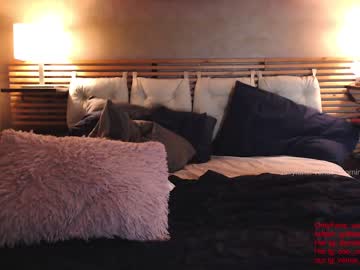 female cam couple venus_morningstar image #1499187
