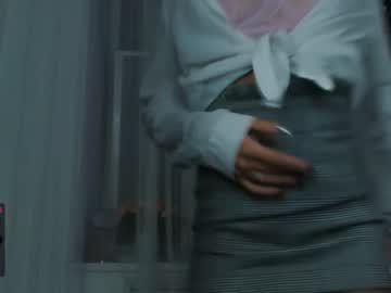 female cam girl emmi_rosee image #1203952