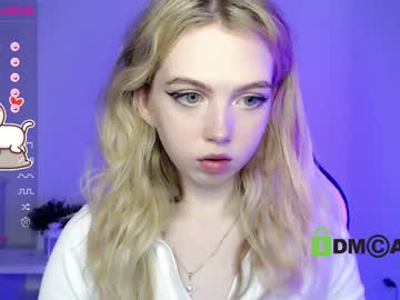 female cam girl small_blondee image #3598767