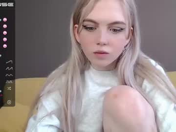 female cam girl small_blondee image #1554433