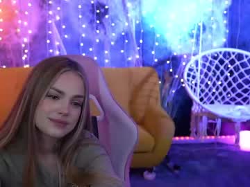female cam couple kira0541 image #3270367