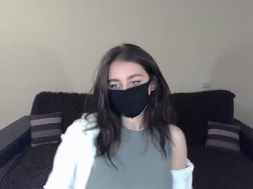 female cam girl cutiecarmen_ image #1702029