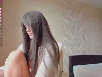 female cam girl milena_manin image #2214760