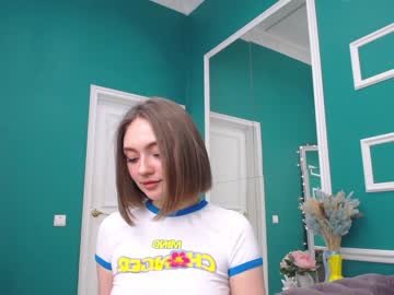female cam girl adelewilson__ image #994340