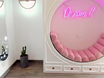 female cam girl ashlyeroberts1 image #1634870