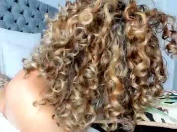 female cam girl theislandgirl image #3703137