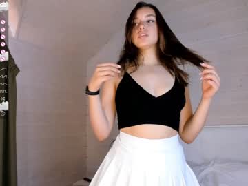 female cam girl darling_kira image #2623470