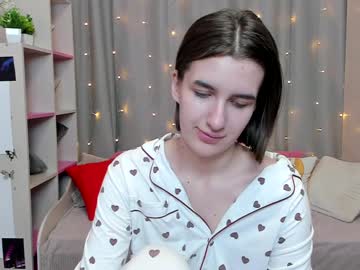 trisha_ray  female  webcam