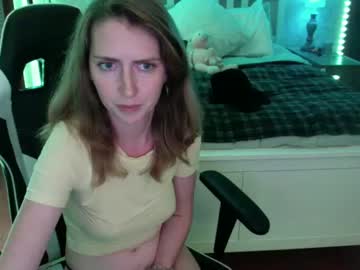 luckygal33  female  webcam