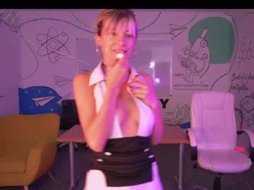 female cam couple kira0541 image #2388966