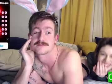female cam couple ryanrailer image #3660470