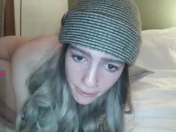 female cam girl pixelatedprincess image #3333079