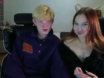 female cam couple henscheldeas image #2571139