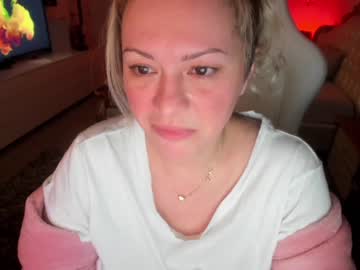 female cam girl kiradivine image #1348684