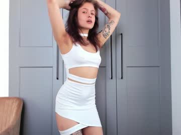 female cam girl adriana_hill image #2101019