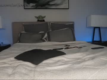 female cam couple ari_lovexo image #3072020