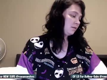 female cam girl rowanswolves image #891531