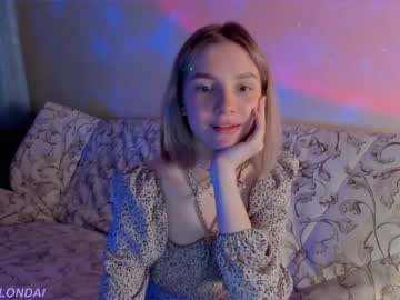 female cam girl melondama image #3127657