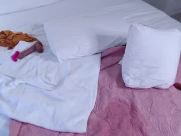 female cam girl nekolicious143 image #160920