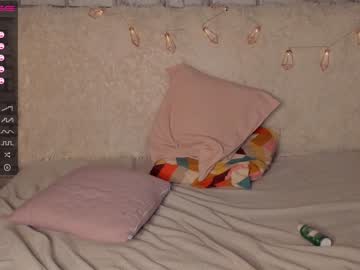 female cam girl brendiekira image #1494059