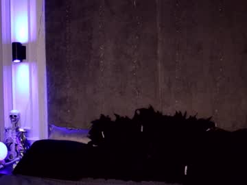 female cam girl miladenver image #2021402