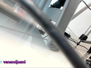 female cam girl vanandjuani image #3214345