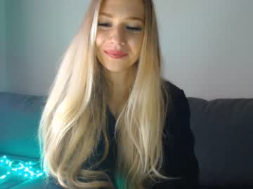 female cam girl pervyblonde image #1080618